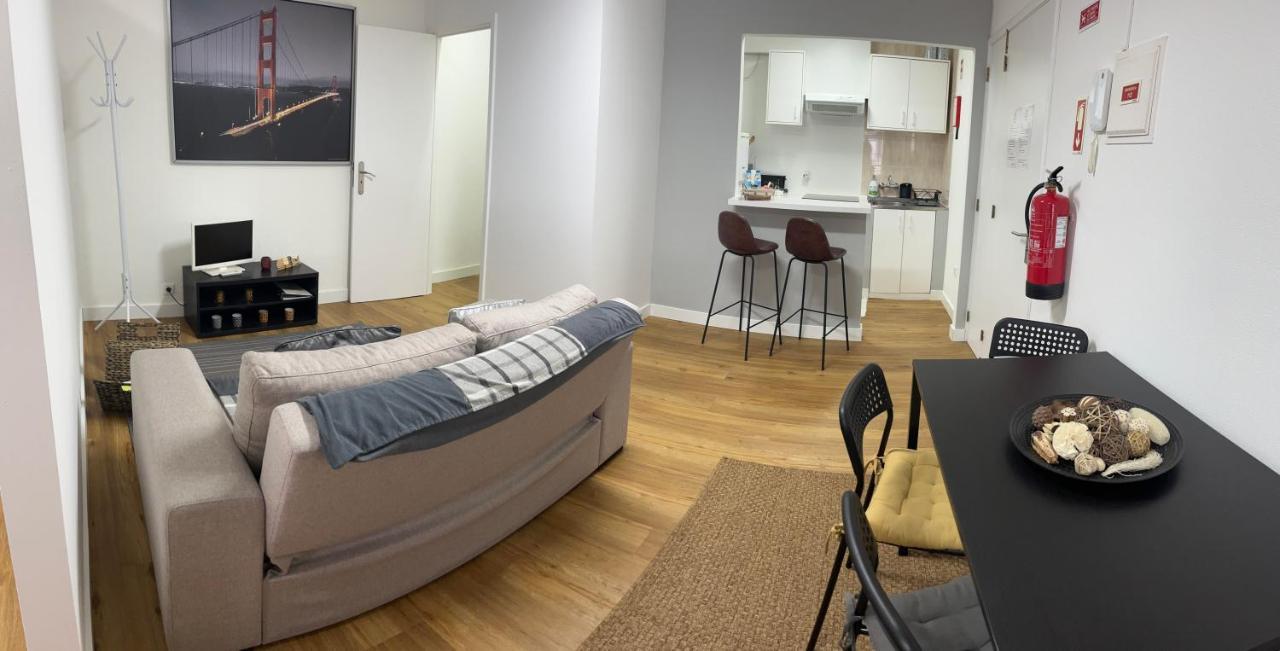 Historical Center Apartments 蓬塔德尔加达 外观 照片